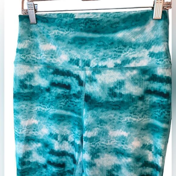 Loco Skaile Sz M Turquoise Ocean Waves Water Print Exercise Workout Leggings - Picture 3 of 5